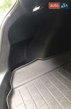 Седан Tesla Model 3 2018 в Одесі