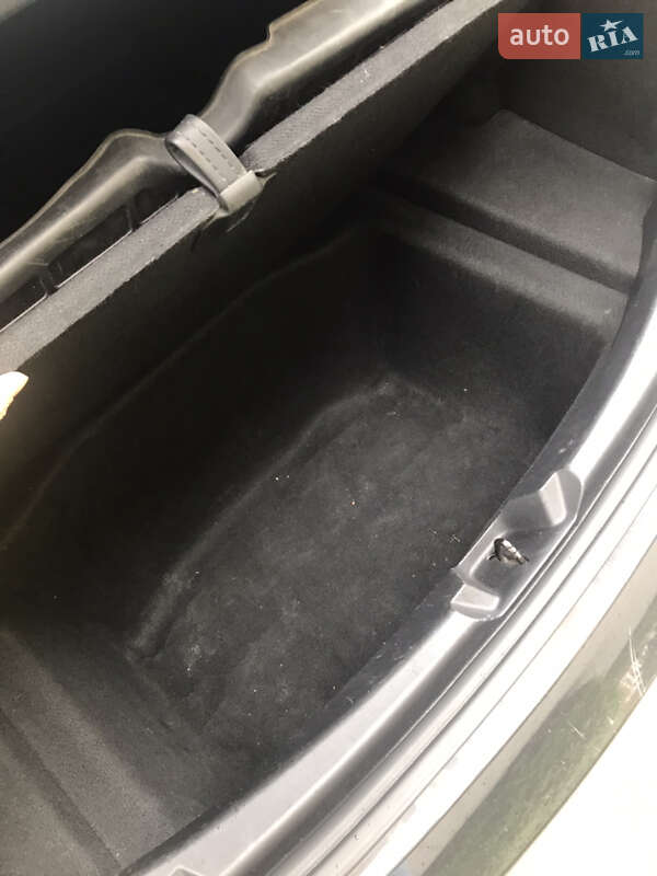 Седан Tesla Model 3 2018 в Одесі