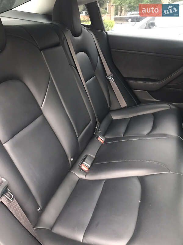 Седан Tesla Model 3 2018 в Одессе
