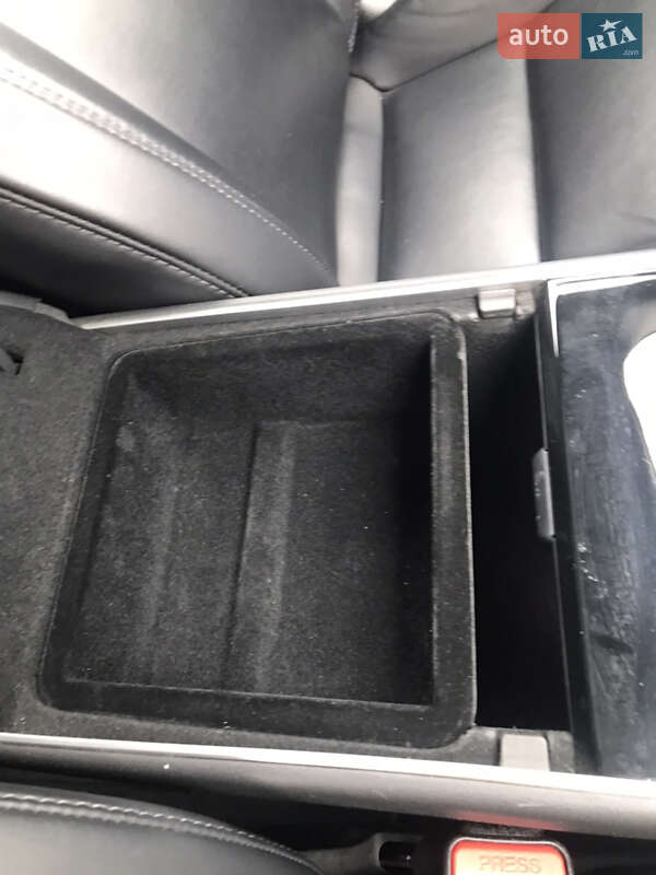 Седан Tesla Model 3 2018 в Одесі