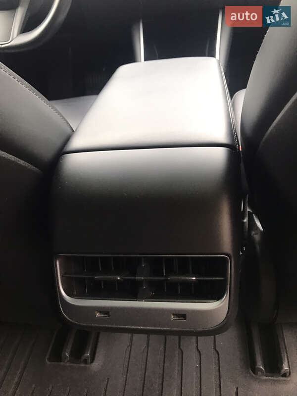 Седан Tesla Model 3 2018 в Одессе