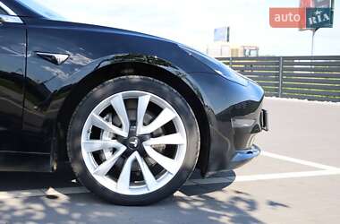 Седан Tesla Model 3 2019 в Мукачево