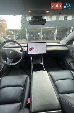 Седан Tesla Model 3 2018 в Киеве