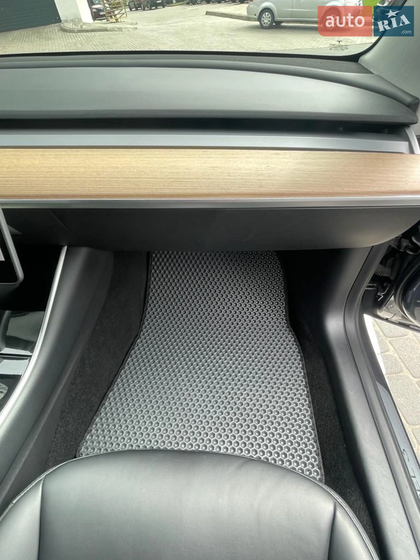 2020 Tesla Model 3 - мініатюра 3