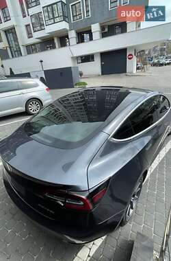 Седан Tesla Model 3 2020 в Львове