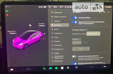 Седан Tesla Model 3 2020 в 