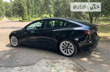 Седан Tesla Model 3 2021 в 
