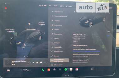 Седан Tesla Model 3 2021 в 
