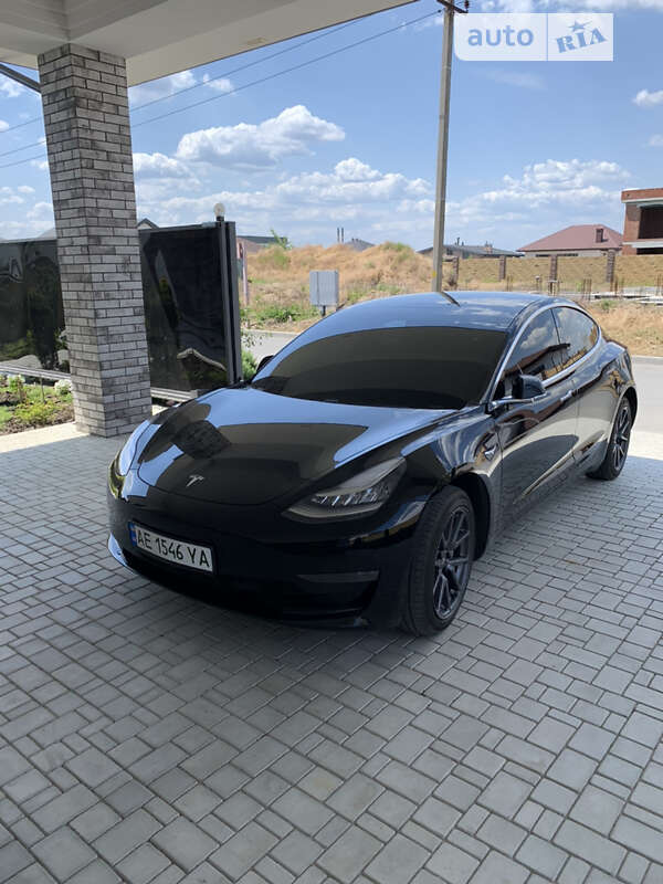 Tesla Model 3 2019