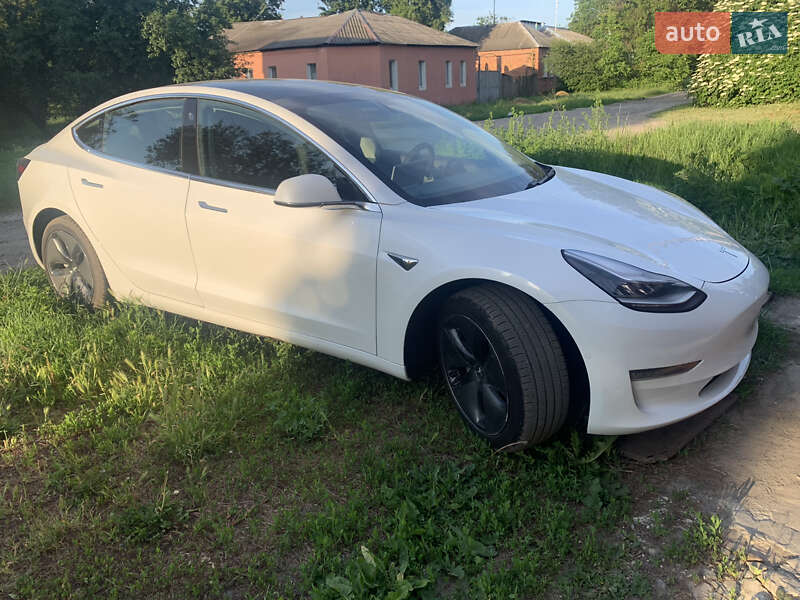 Седан Tesla Model 3 2020 в Харкові