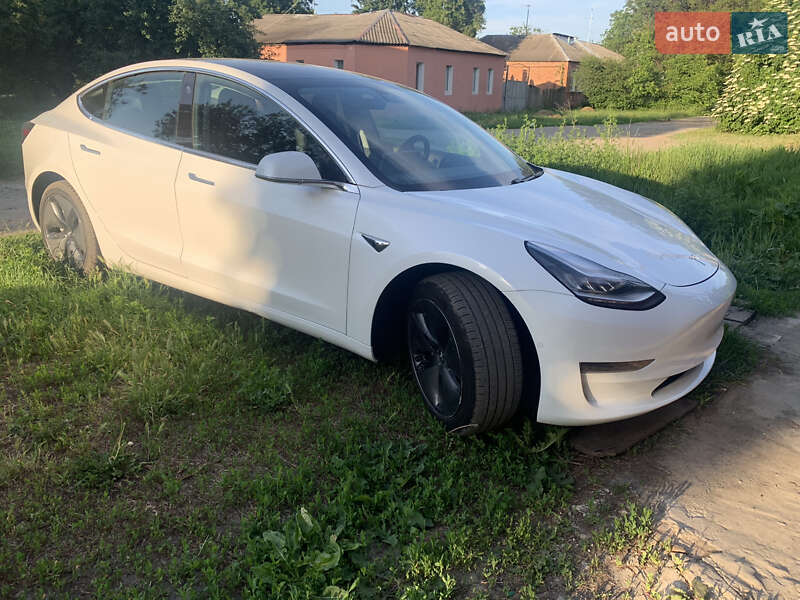 Седан Tesla Model 3 2020 в Харькове