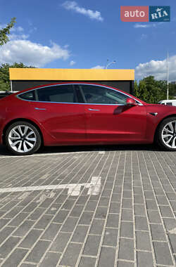 Седан Tesla Model 3 2020 в 