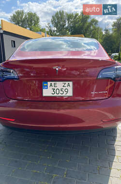 Седан Tesla Model 3 2020 в 