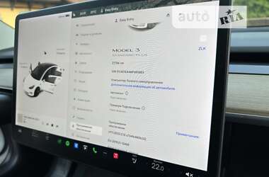 Седан Tesla Model 3 2021 в 