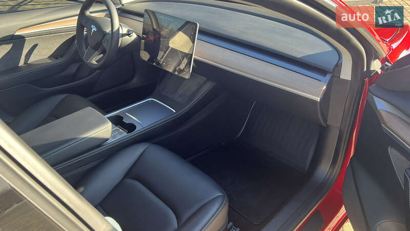 Седан Tesla Model 3 2022 в Днепре