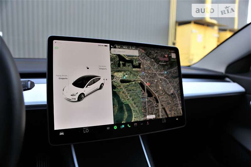 Седан Tesla Model 3 2020 в Киеве