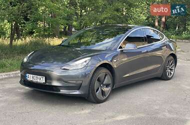 Седан Tesla Model 3 2018 в Киеве