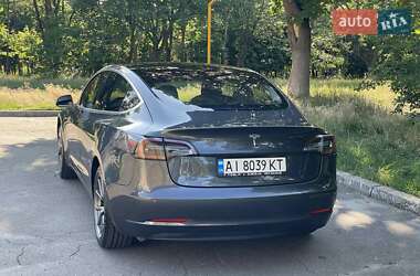 Седан Tesla Model 3 2018 в Киеве