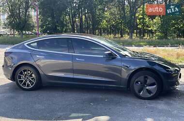 Седан Tesla Model 3 2018 в Киеве