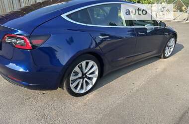 Седан Tesla Model 3 2019 в Киеве