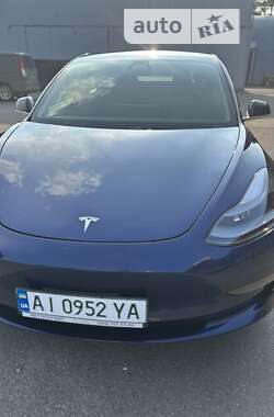 Седан Tesla Model 3 2019 в Киеве