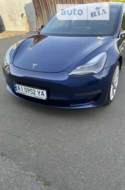 Седан Tesla Model 3 2019 в Киеве