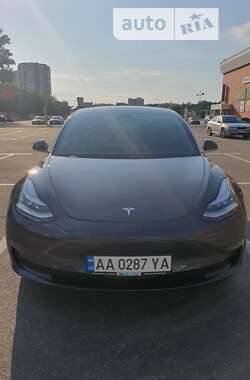 Седан Tesla Model 3 2020 в Києві