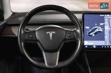 Седан Tesla Model 3 2018 в Киеве