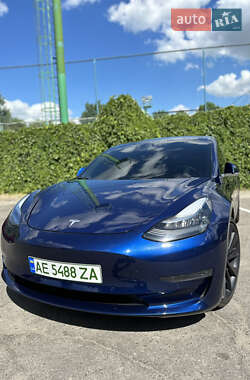 Седан Tesla Model 3 2020 в 