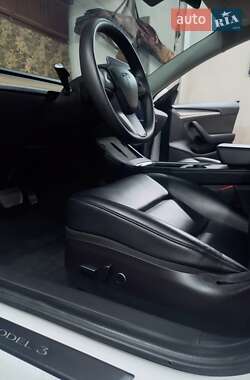 Седан Tesla Model 3 2022 в Старокостянтинові