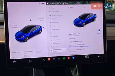 Седан Tesla Model 3 2018 в Сумах