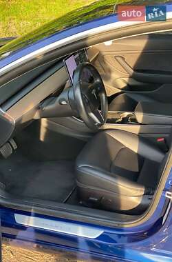 Седан Tesla Model 3 2018 в 
