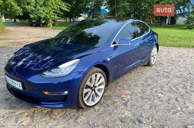 Седан Tesla Model 3 2018 в Сумах