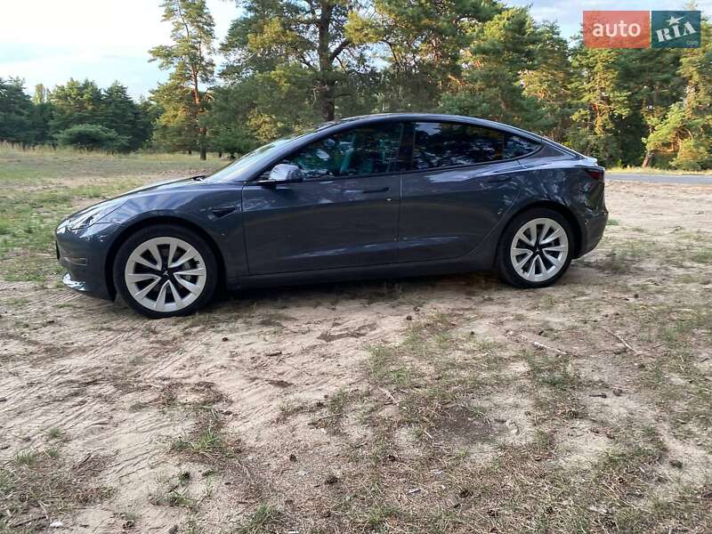 Седан Tesla Model 3 2022 в Дніпрі