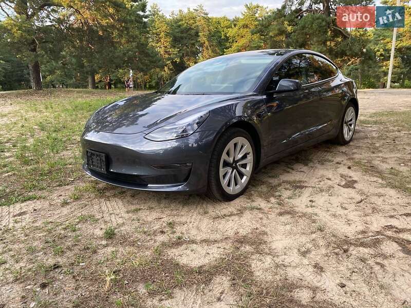 Седан Tesla Model 3 2022 в Дніпрі