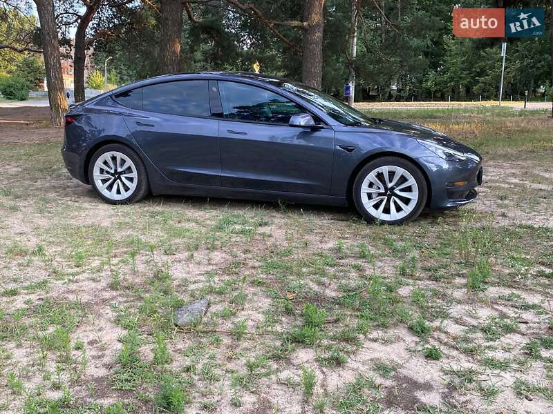 Седан Tesla Model 3 2022 в Дніпрі