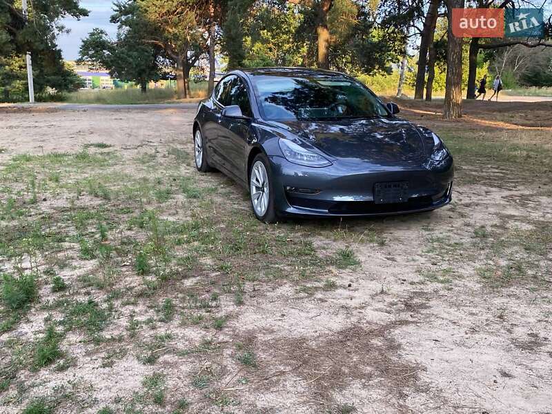 Седан Tesla Model 3 2022 в Дніпрі