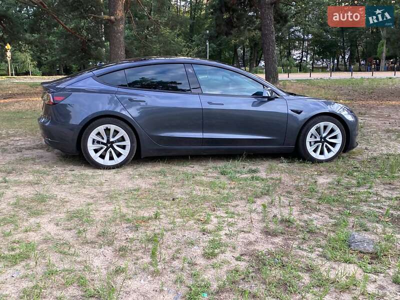 Седан Tesla Model 3 2022 в Дніпрі