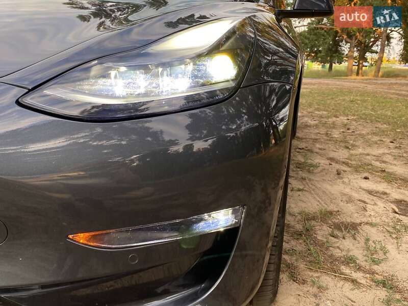 Седан Tesla Model 3 2022 в Дніпрі