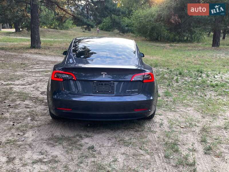 Седан Tesla Model 3 2022 в Дніпрі
