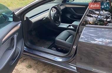 Седан Tesla Model 3 2022 в Днепре