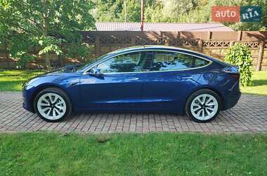 Седан Tesla Model 3 2018 в Киеве