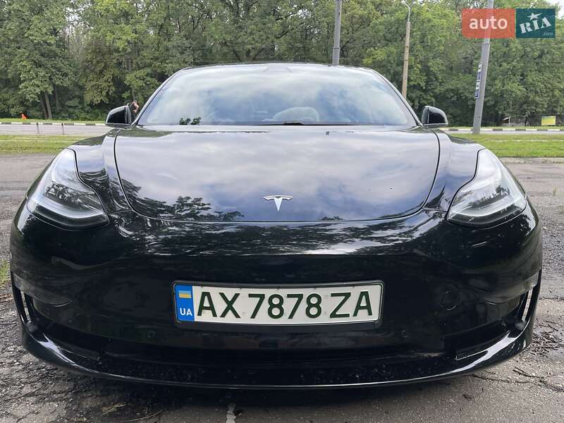 Седан Tesla Model 3 2018 в Харкові