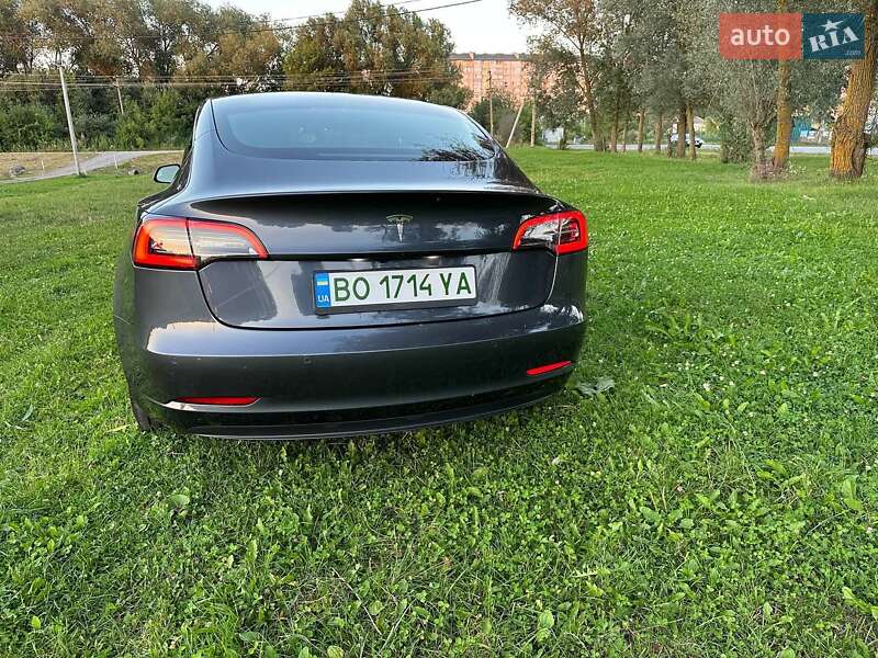 Седан Tesla Model 3 2021 в Тернополі