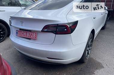 Седан Tesla Model 3 2020 в Киеве