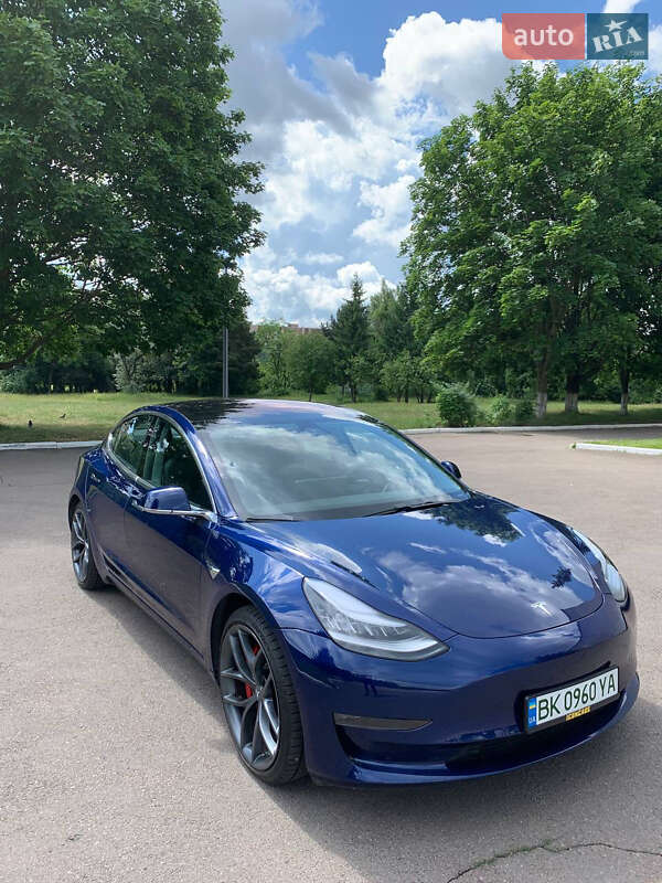 Tesla Model 3 2018 Tesla Model 3 2018