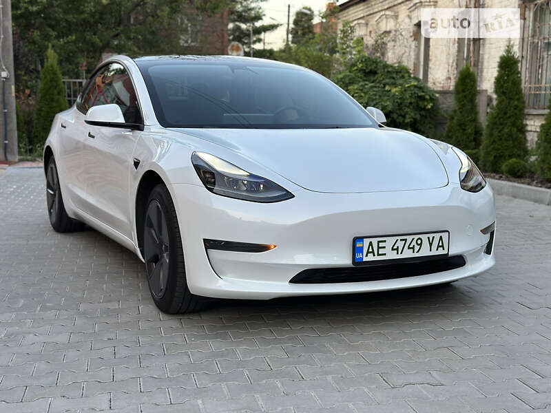 Седан Tesla Model 3 2022 в Дніпрі