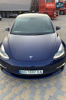 Седан Tesla Model 3 2021 в Теребовлі