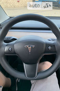 Седан Tesla Model 3 2021 в Теребовлі