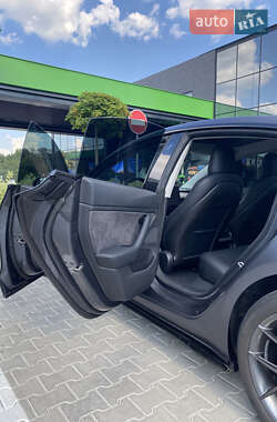 Седан Tesla Model 3 2018 в Києві